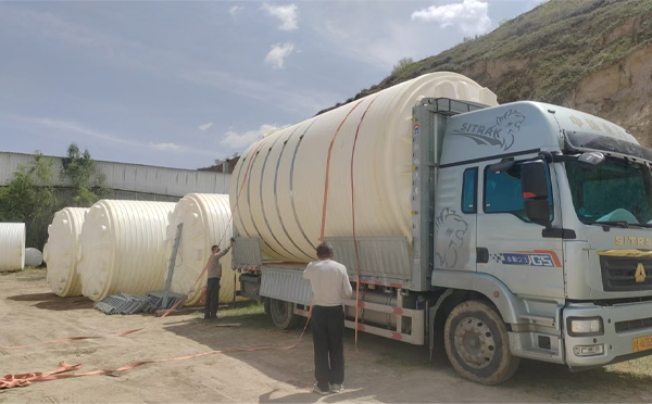 华池立式运输桶装车中